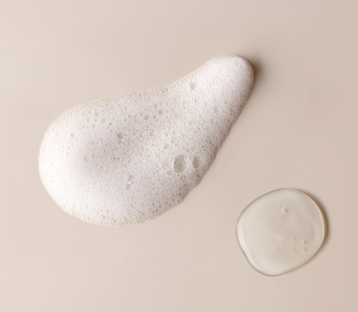 شامبو الميرمية + الفيتامينات المتعدده لمحاربة شيخوخة الشعر